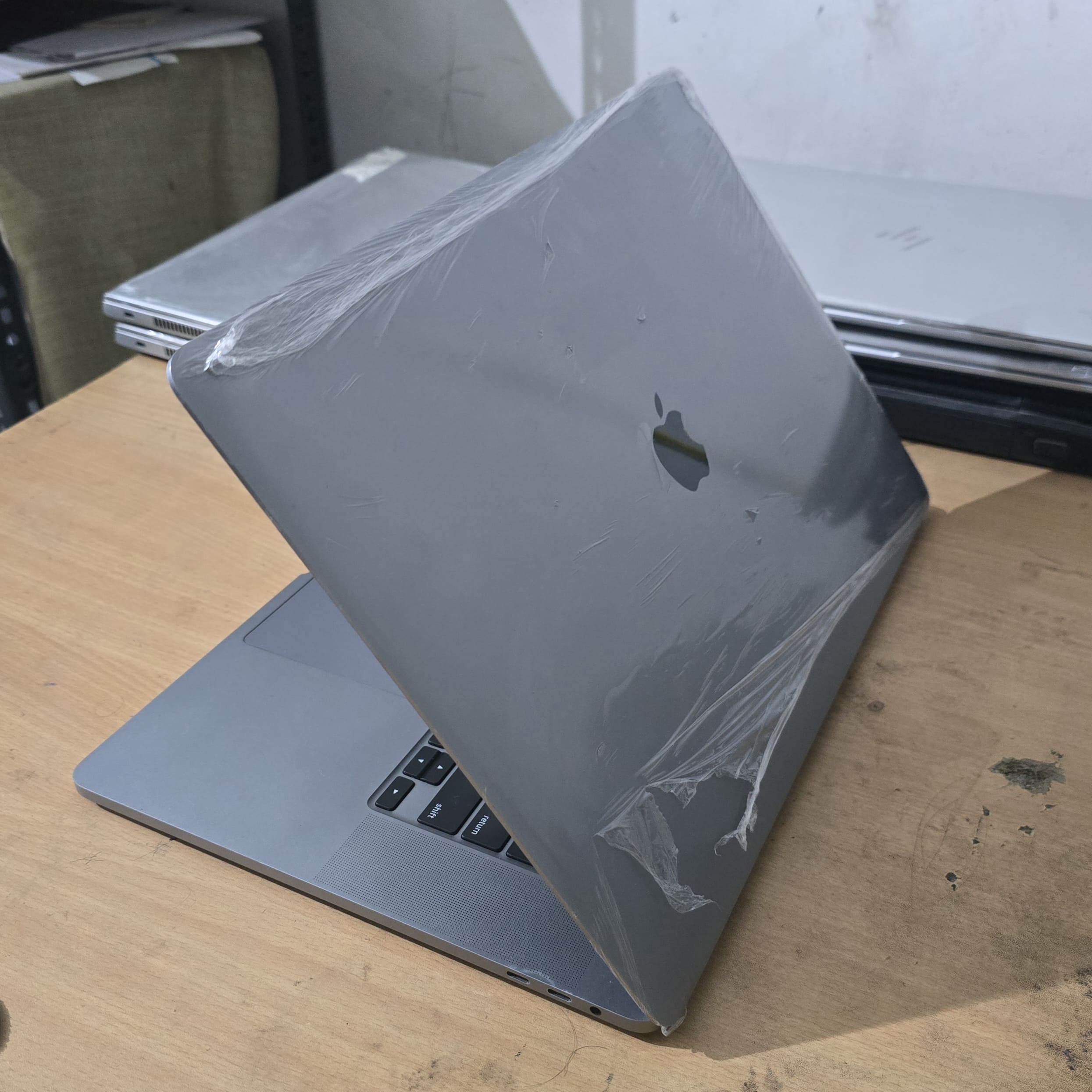 Apple MacBook Pro 16-inch i7 with Touch Bar A2141 (Used)